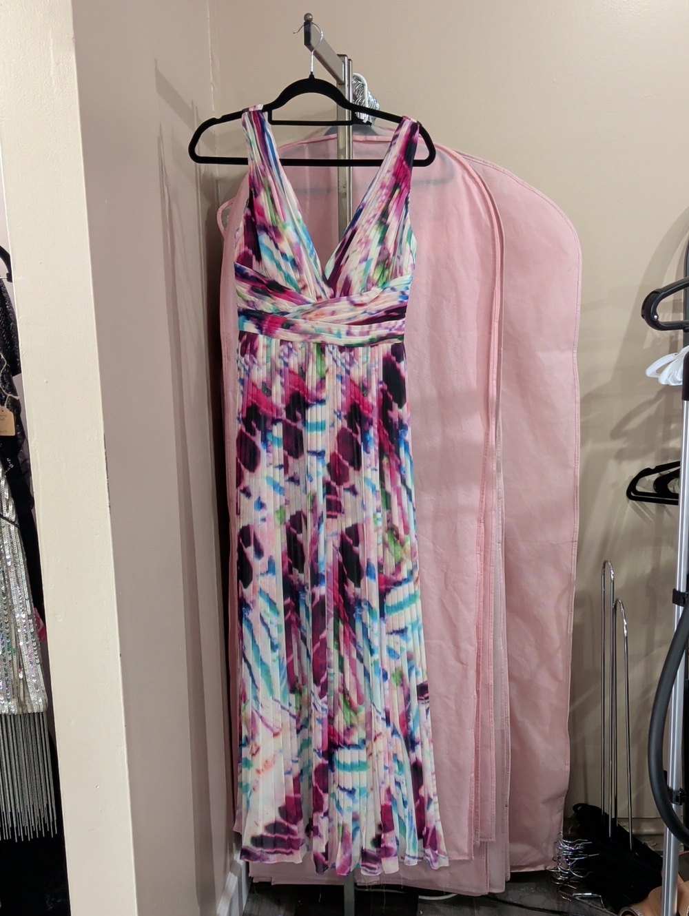 Multicolor Pleated Maxi Dress with V-Neck